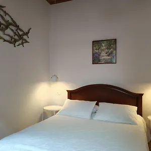 Mid Century Character House In Casa vacanze